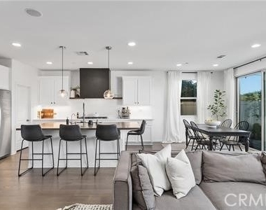 31650 Sweetwater Circle - Photo Thumbnail 4