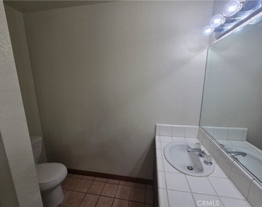 7057 W Avenue H - Photo Thumbnail 33