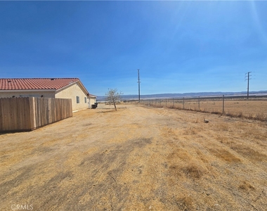 7057 W Avenue H - Photo Thumbnail 43