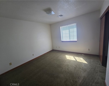7057 W Avenue H - Photo Thumbnail 22