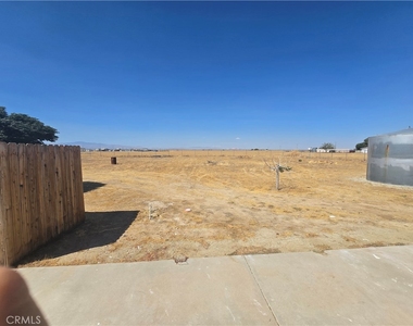 7057 W Avenue H - Photo Thumbnail 37