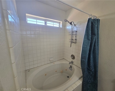 7057 W Avenue H - Photo Thumbnail 31