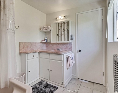 4268 Troost Avenue - Photo Thumbnail 25