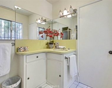 4268 Troost Avenue - Photo Thumbnail 16