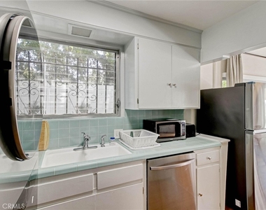 4268 Troost Avenue - Photo Thumbnail 8