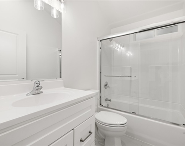 15030 1/2 Hesby Street - Photo Thumbnail 9
