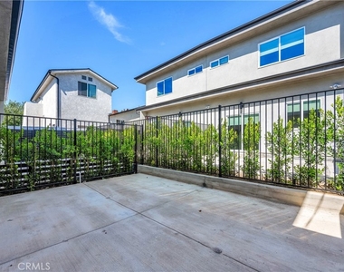 10882 1/2 Dora Street - Photo Thumbnail 14