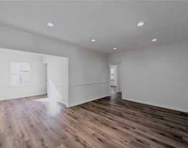 10931 Whipple Street - Photo Thumbnail 7