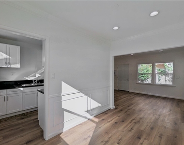 10931 Whipple Street - Photo Thumbnail 8