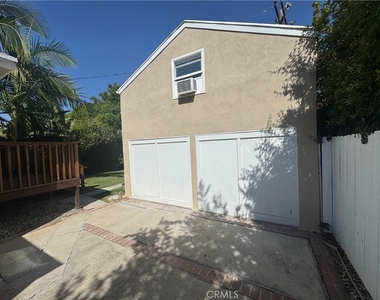 446 S La Peer Drive - Photo Thumbnail 40
