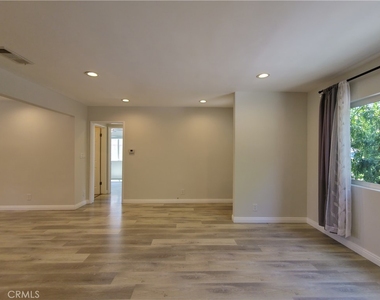 6928 Lubao Avenue - Photo Thumbnail 9