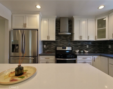 6928 Lubao Avenue - Photo Thumbnail 17