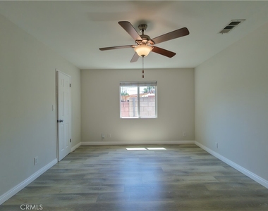 6928 Lubao Avenue - Photo Thumbnail 26