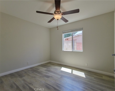 6928 Lubao Avenue - Photo Thumbnail 35