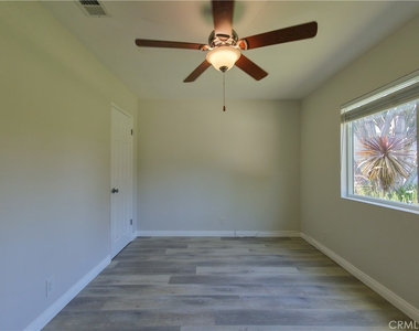 6928 Lubao Avenue - Photo Thumbnail 19