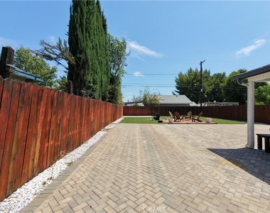 6928 Lubao Avenue - Photo Thumbnail 37