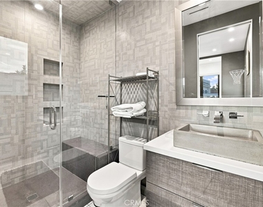 425 N Alfred - Photo Thumbnail 26