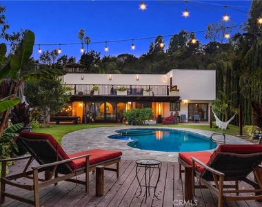 3092 Laurel Canyon Boulevard - Photo Thumbnail 23