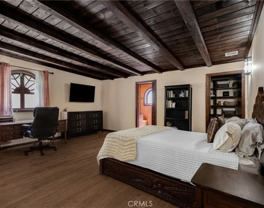 3092 Laurel Canyon Boulevard - Photo Thumbnail 16