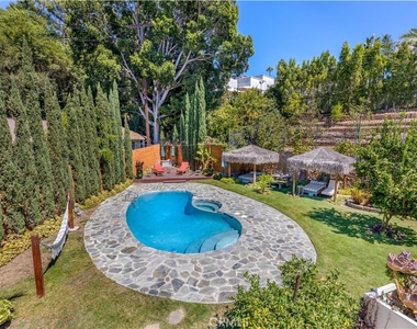 3092 Laurel Canyon Boulevard - Photo Thumbnail 29