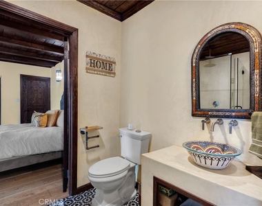 3092 Laurel Canyon Boulevard - Photo Thumbnail 20