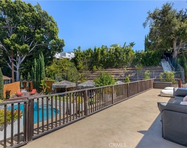 3092 Laurel Canyon Boulevard - Photo Thumbnail 28