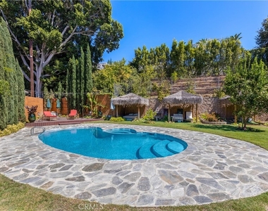 3092 Laurel Canyon Boulevard - Photo Thumbnail 24