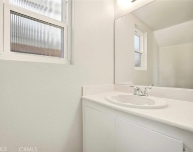 11956 Bayless Street - Photo Thumbnail 12