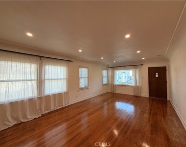 1328 W 13th - Photo Thumbnail 2