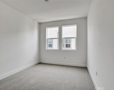 1839 Lychee St - Photo Thumbnail 5