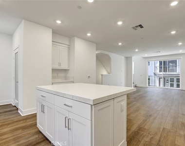 1839 Lychee St - Photo Thumbnail 11