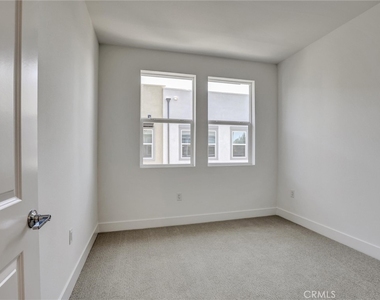 1839 Lychee St - Photo Thumbnail 7