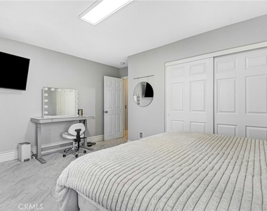 1530 Crestar Court - Photo Thumbnail 2