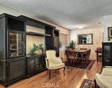 5538 Premiere Avenue - Photo Thumbnail 1
