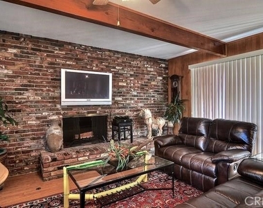 5538 Premiere Avenue - Photo Thumbnail 8