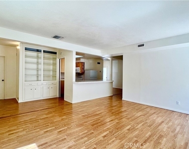 631 N Harvard Ave - Photo Thumbnail 3