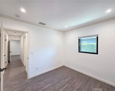 2102 Nipomo Avenue - Photo Thumbnail 17