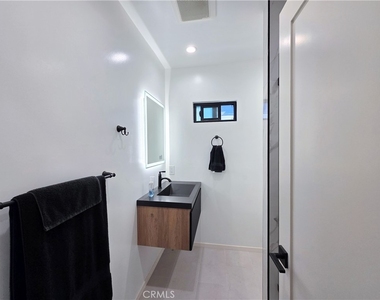2102 Nipomo Avenue - Photo Thumbnail 19