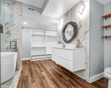 226 E Jeanette Lane - Photo Thumbnail 16