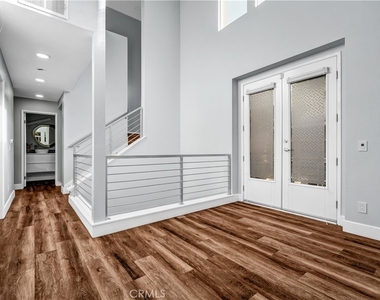 226 E Jeanette Lane - Photo Thumbnail 24