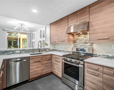 226 E Jeanette Lane - Photo Thumbnail 10