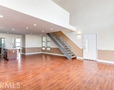 596 S Brea - Photo Thumbnail 5
