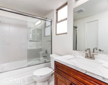 596 S Brea - Photo Thumbnail 11