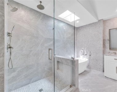 11 Roma Court - Photo Thumbnail 20