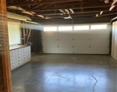 10502 Wedgeport Avenue - Photo Thumbnail 3