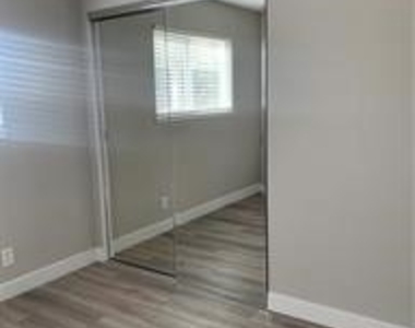 10502 Wedgeport Avenue - Photo Thumbnail 12
