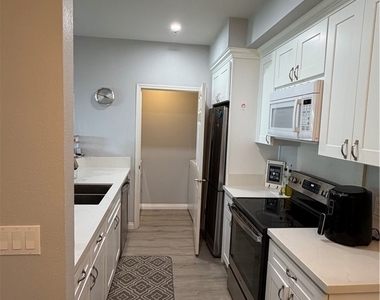 375 Central - Photo Thumbnail 2