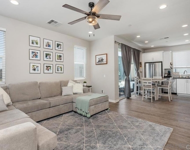 2601 Cranston Drive - Photo Thumbnail 7