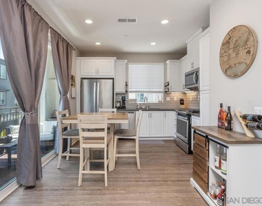 2601 Cranston Drive - Photo Thumbnail 8