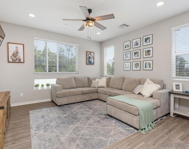 2601 Cranston Drive - Photo Thumbnail 5